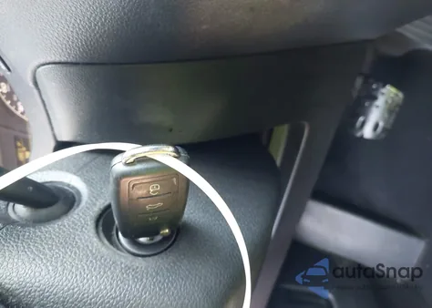 2013 Volkswagen Jetta 2.0L S из США, поврежденный, VIN 3VW2K7AJ3DM217853